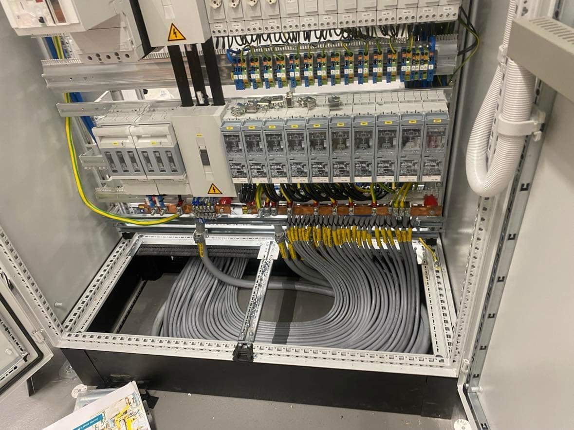 image_123650291 (1)-min